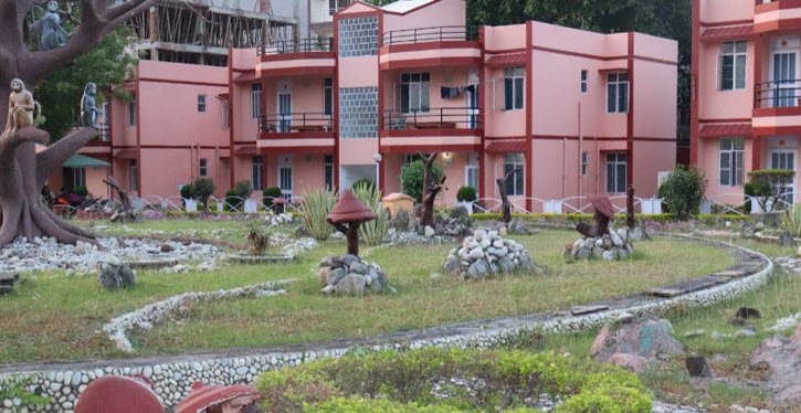 Baba Kali kamli Vanprasth Ashram, Tehri Garhwal, Uttarakhand - Vushii.com